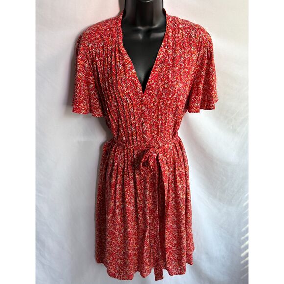 Ivy Street Dresses & Skirts - Ivy Street Red Floral Pleated Fit n Flare Dress Size 10 Belted Romantic Date